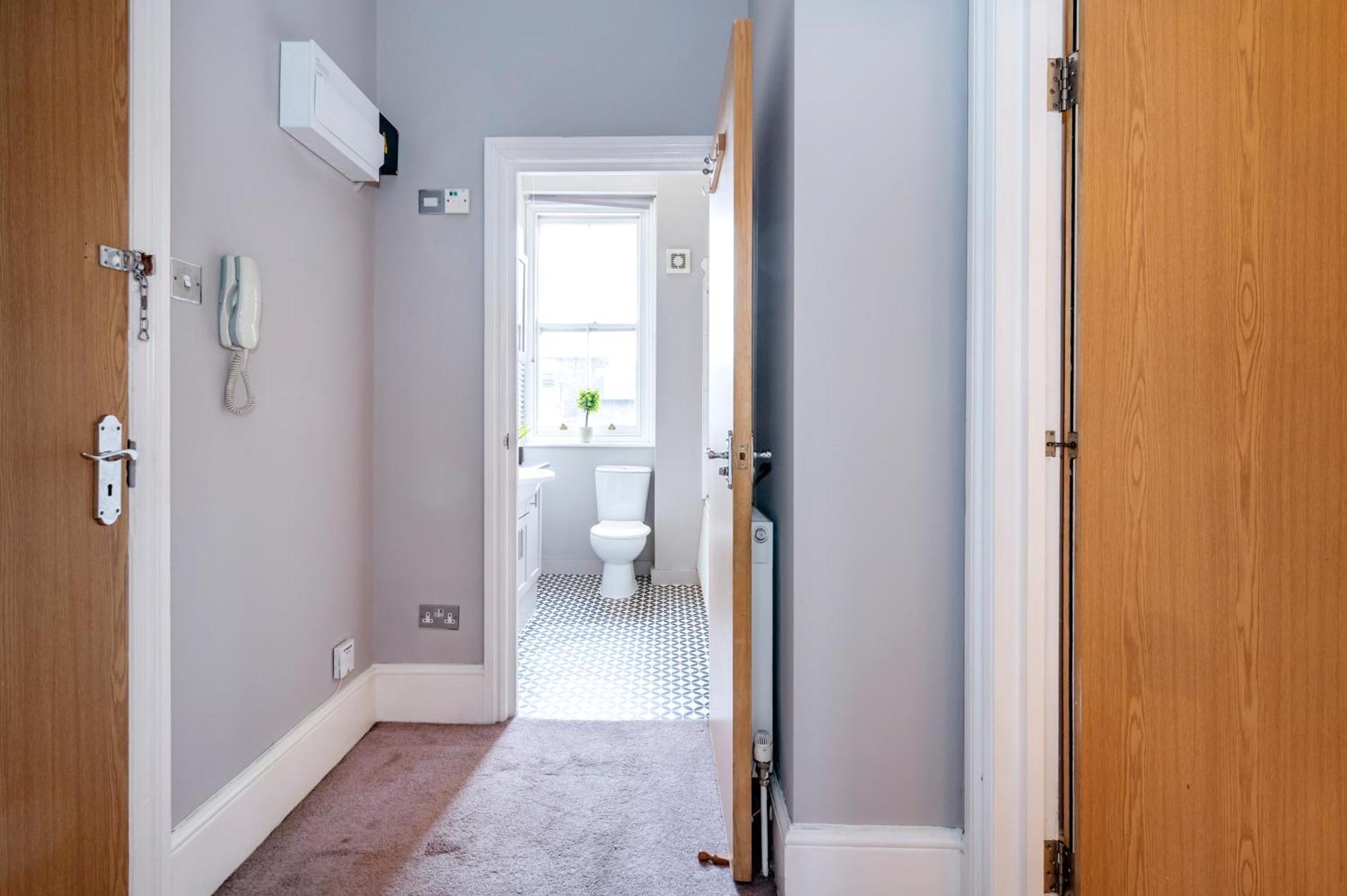 Large 1 Bedroom In Center Of London 3 Exterior foto